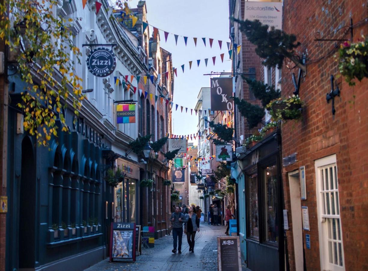 Half Price Offer - Exeter City Apartment Buitenkant foto