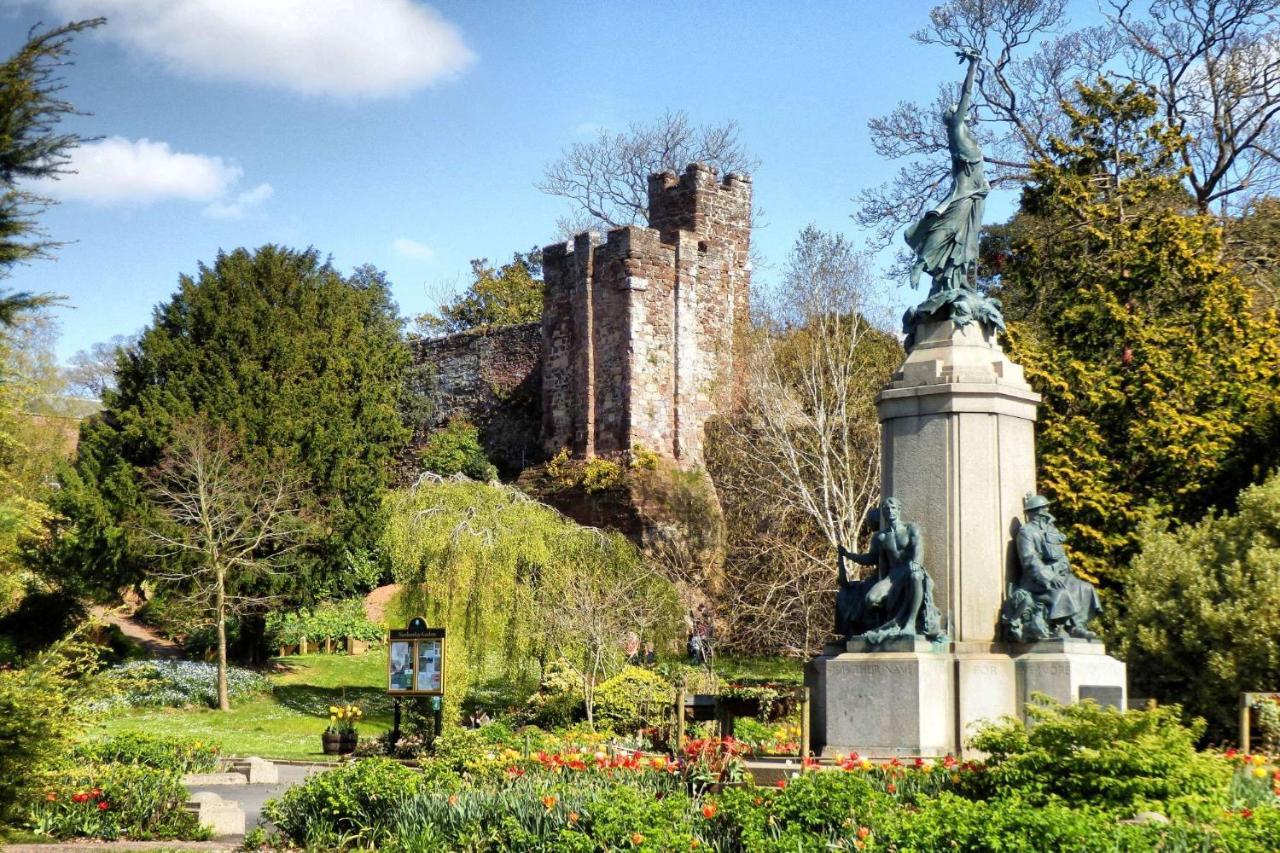 Half Price Offer - Exeter City Apartment Buitenkant foto
