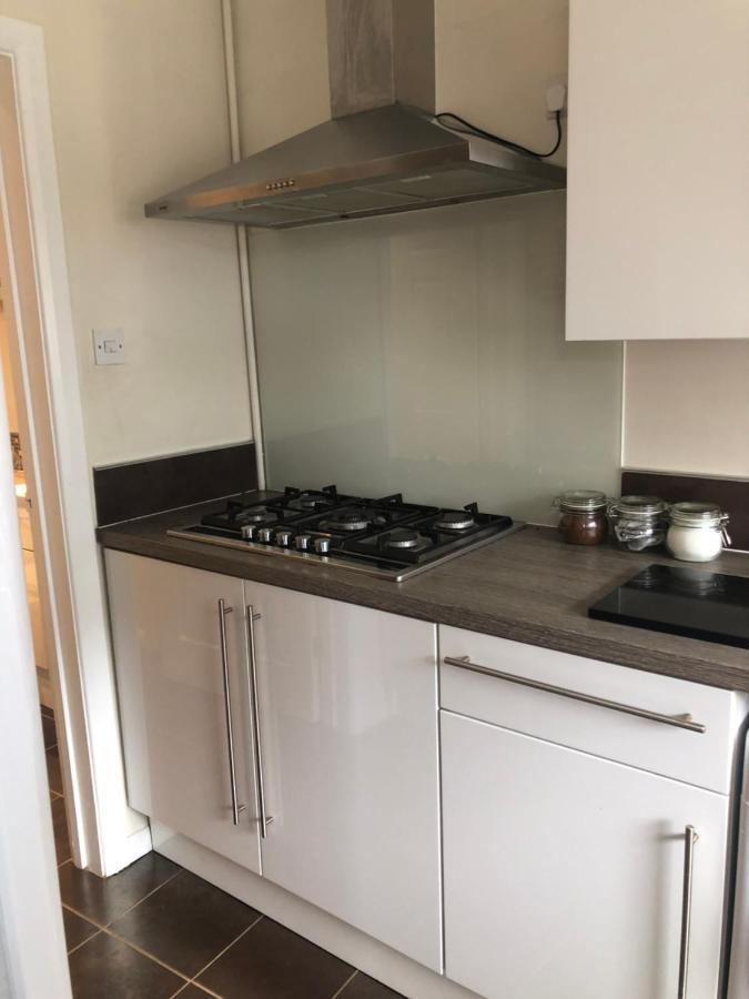 Half Price Offer - Exeter City Apartment Buitenkant foto